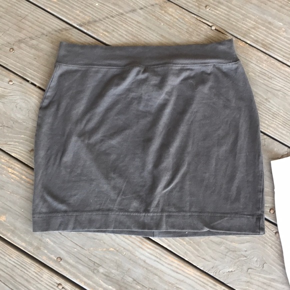 Moda International skirts - Picture 2 of 7